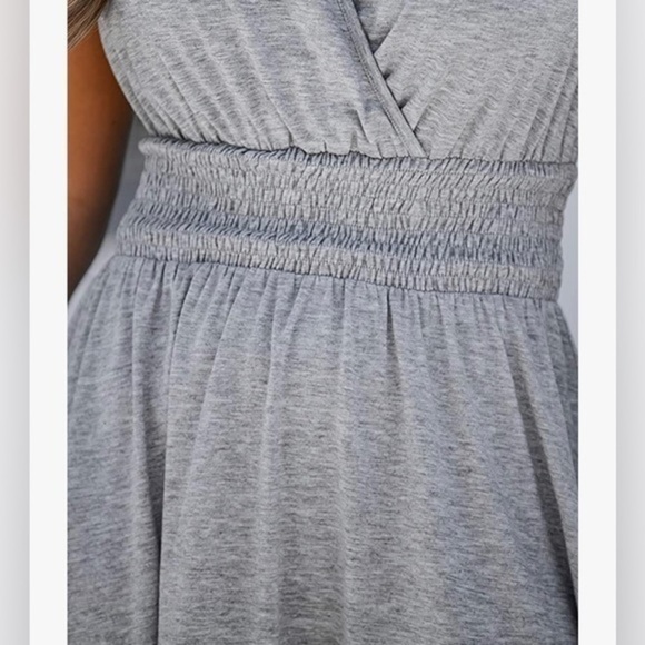 NWT - CUPSHE Women Heathered Knit Smocked Dress size medium - Picture 3 of 9